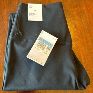 Nike One Dri-Fit Leggings Women’s M Black Tight fit High Rise Full Length